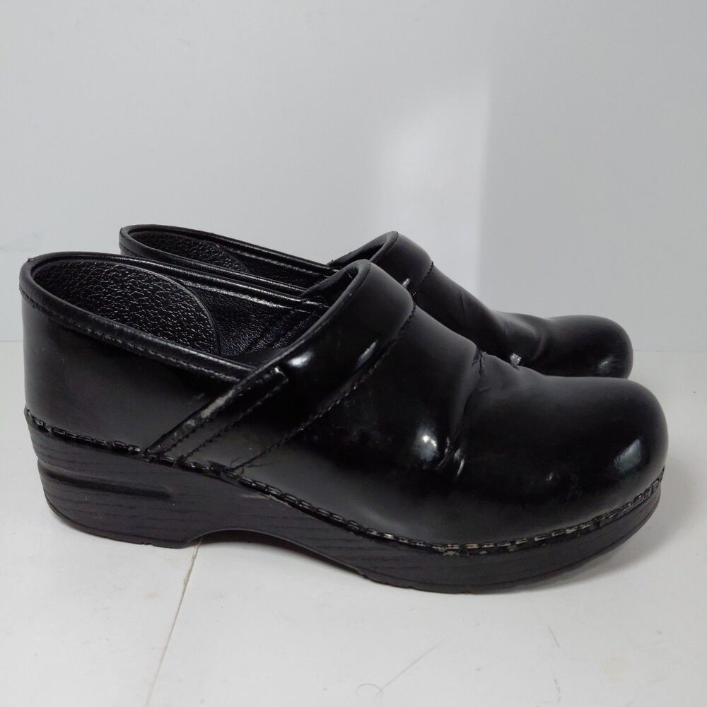 Dansko Professional Clogs Women's 8 EU 38 Black Patent Slip On Nursing Shoes